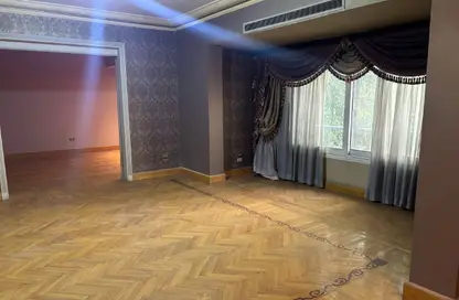 Apartment - 4 Bedrooms - 2 Bathrooms for rent in Al Dokki Bridge - Dokki - Giza