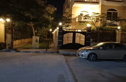 Villa - 5 Bedrooms - 5 Bathrooms for sale in Moon Land - Sheikh Zayed Compounds - Sheikh Zayed City - Giza