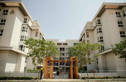Apartment - 3 Bedrooms - 2 Bathrooms for sale in Mountain View iCity - 5th Settlement Compounds - The 5th Settlement - New Cairo City - Cairo