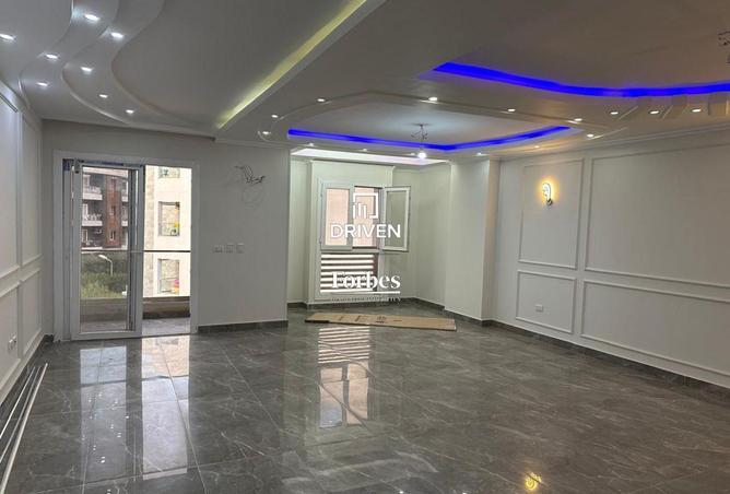 8216067 - Property Main Image