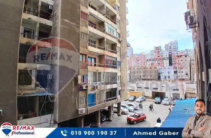 Apartment - 4 Bedrooms - 2 Bathrooms for sale in Tout Ankh Amoun St. - Smouha - Hay Sharq - Alexandria