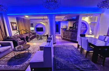 شقة - 3 غرف نوم - 2 حمامات للايجار في الحي العاشر - الشيخ زايد - الجيزة