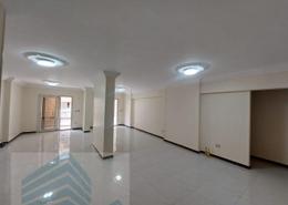 شقة - 4 غرف نوم - 3 حمامات for للايجار in شارع بورسعيد - الإبراهيمية - حي وسط - الاسكندرية
