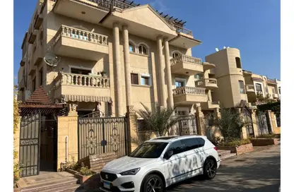 Apartment - 4 Bedrooms - 3 Bathrooms for sale in Youssef Sabri Abo Taleb st - 7th District - Obour City - Qalyubia