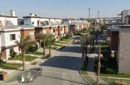 Townhouse - 4 Bedrooms - 3 Bathrooms for sale in Azzar - 5th Settlement Compounds - The 5th Settlement - New Cairo City - Cairo