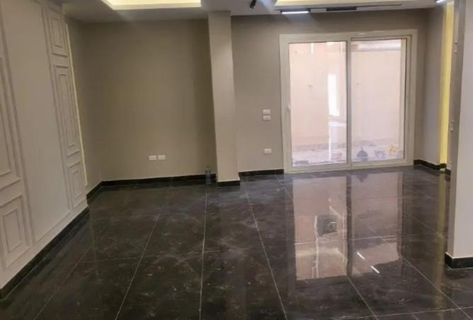 8034704 - Property Image 2