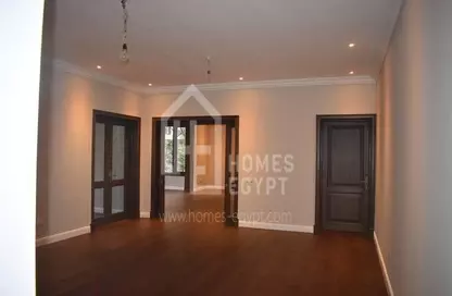 Apartment - 4 Bedrooms - 3 Bathrooms for rent in Ibn Zinky St. - Zamalek - Cairo