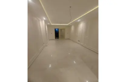 Apartment - 3 Bedrooms - 2 Bathrooms for sale in Al Khamayel city - Sheikh Zayed Compounds - Sheikh Zayed City - Giza