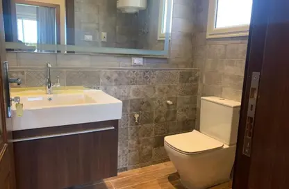 Villa - 4 Bedrooms - 4 Bathrooms for rent in Street 10 - Greens - 6th District - Sheikh Zayed City - Giza