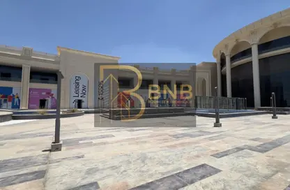 محل تجاري - استوديو - 2 حمامات للايجار في شارع التسعين الجنوبي - التجمع الخامس - مدينة القاهرة الجديدة - القاهرة