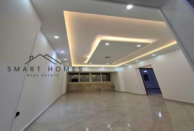 8035878 - Property Image 2