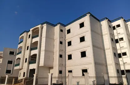 شقة - 3 غرف نوم - 2 حمامات للبيع في حي النادي - مدينة الشروق - القاهرة