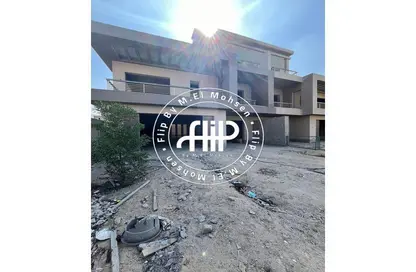 Villa - 6 Bedrooms - 6 Bathrooms for sale in New Giza - Cairo Alexandria Desert Road - 6 October City - Giza