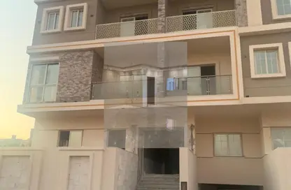 Apartment - 3 Bedrooms - 2 Bathrooms for sale in New Narges - New Cairo City - Cairo
