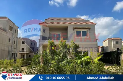 فيلا - 5 غرف نوم - 4 حمامات للبيع في في مروج - سموحة - حي شرق - الاسكندرية
