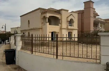 فيلا - 4 غرف نوم - 3 حمامات للبيع في الروضة - طريق الواحات - مدينة 6 أكتوبر - الجيزة