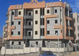 شقة - 3 غرف نوم - 3 حمامات للبيع في المجاورة الرابعة - المنطقة الرابعة - مدينة الشروق - القاهرة