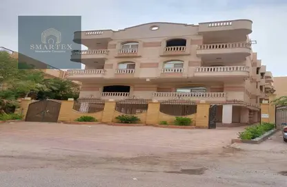 Apartment - 4 Bedrooms - 3 Bathrooms for sale in 3rd Neighborhood - 3rd District West - Shorouk City - Cairo