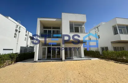 فيلا - 5 غرف نوم - 5 حمامات للبيع في لافيستا كاسكادا - العلمين - الساحل الشمالي