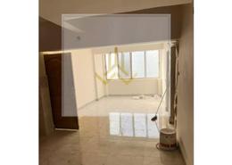 شقة - 4 غرف نوم - 1 حمام for للايجار in شارع الخليفه القاهر - الحي السادس - مدينة نصر - القاهرة