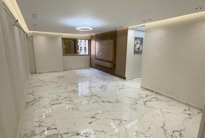 8238315 - Property Image 3