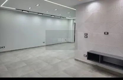 Apartment - 2 Bedrooms - 2 Bathrooms for sale in El Rehab Extension - Al Rehab - New Cairo City - Cairo