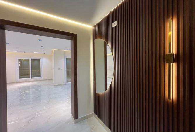 8062412 - Property Image 2