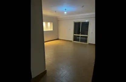 Apartment - 2 Bedrooms - 1 Bathroom for rent in Hadayek Al Mohandessin - 4th District - Sheikh Zayed City - Giza