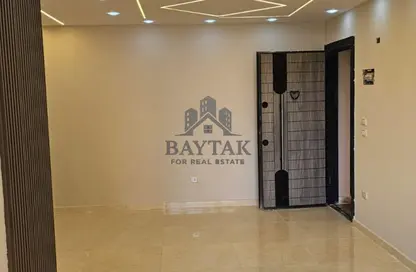 Apartment - 2 Bedrooms - 1 Bathroom for sale in Degla Palms - Al Wahat Road - 6 October City - Giza