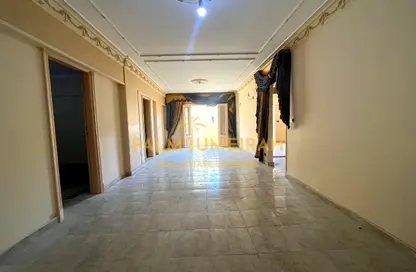 شقة - 3 غرف نوم - 1 حمام للبيع في سموحة - حي شرق - الاسكندرية
