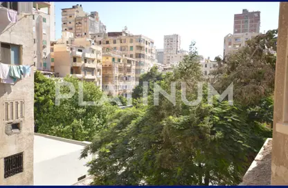 Apartment - 4 Bedrooms - 2 Bathrooms for sale in Doctor Baroudi St. - Sidi Gaber - Hay Sharq - Alexandria
