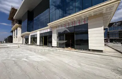 محل - استوديو - 3 حمامات للبيع في جولدن جيت - شارع التسعين الجنوبي - التجمع الخامس - مدينة القاهرة الجديدة - القاهرة