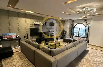 Apartment - 3 Bedrooms - 3 Bathrooms for sale in Al Narges 4 - Al Narges - New Cairo City - Cairo