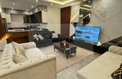 شقة - 3 غرف نوم - 3 حمامات للايجار في 6 ويست - بيفرلي هيلز - كمبوندات الشيخ زايد - الشيخ زايد - الجيزة