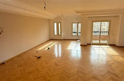 Apartment - 4 Bedrooms - 3 Bathrooms for sale in Mohammed Al Mokaled St. - 8th Zone - Nasr City - Cairo