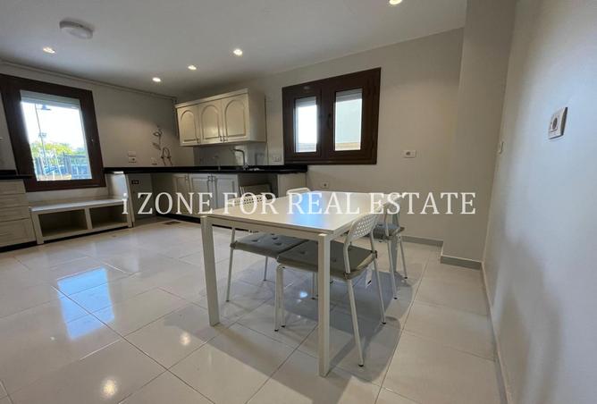 8034936 - Property Image 2