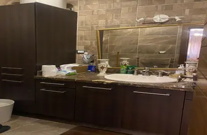 شقة - 3 غرف نوم - 2 حمامات للبيع في الحي السابع - الشيخ زايد - الجيزة