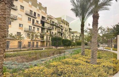 Apartment - 2 Bedrooms - 3 Bathrooms for sale in Eastown - 5th Settlement Compounds - The 5th Settlement - New Cairo City - Cairo