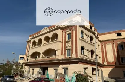 Apartment - 4 Bedrooms - 3 Bathrooms for sale in Ganoob El Acadimia - New Cairo City - Cairo
