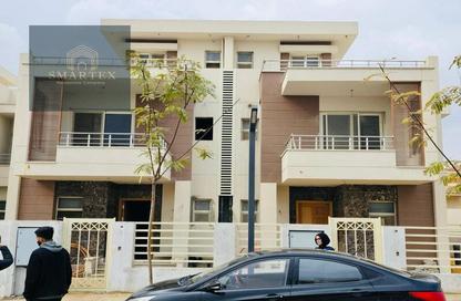 تاون هاوس - 4 غرف نوم - 4 حمامات للبيع في فيفنز الشروق - كمبوندات الشروق - مدينة الشروق - القاهرة