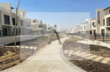 Townhouse - 3 Bedrooms - 2 Bathrooms for sale in Sodic East - 6th District - New Heliopolis - Cairo