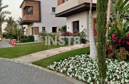 Villa - 4 Bedrooms - 5 Bathrooms for sale in Azzar - 5th Settlement Compounds - The 5th Settlement - New Cairo City - Cairo