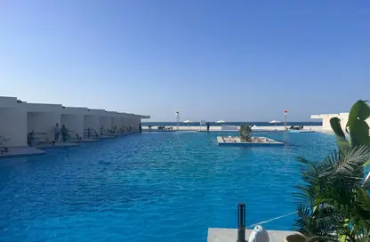 شاليه - 2 غرف نوم - 1 حمام للبيع في دايركشن وايت - راس الحكمة - الساحل الشمالي