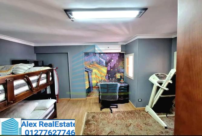 8021083 - Property Image 2