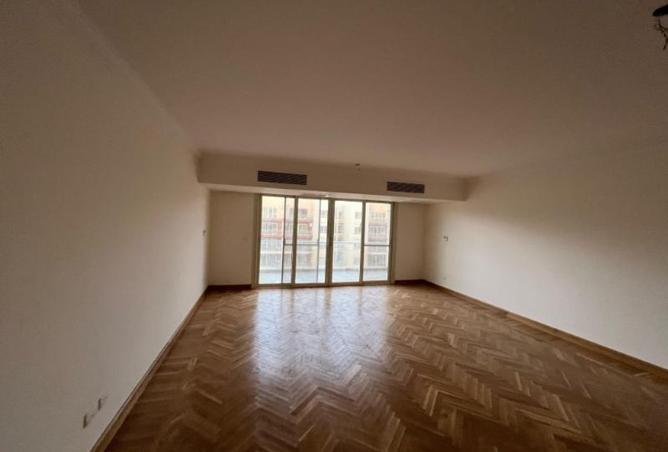 8383000 - Property Image 2