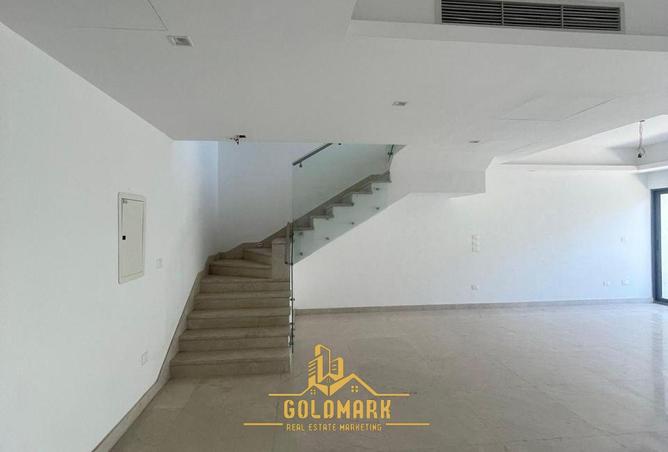 8064319 - Property Image 3