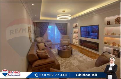 Apartment - 3 Bedrooms - 2 Bathrooms for sale in Mohamed Fawzy Moaz St. - Smouha - Hay Sharq - Alexandria