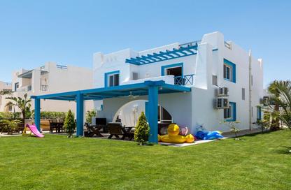 Chalet - 2 Bedrooms - 3 Bathrooms for sale in Mountain View - Ras Al Hekma - North Coast