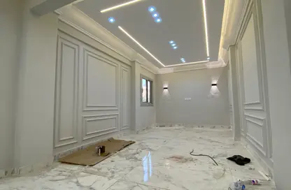 Apartment - 3 Bedrooms - 2 Bathrooms for sale in Dokki - Giza