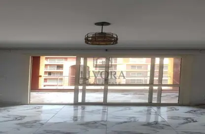 Apartment - 2 Bedrooms - 1 Bathroom for rent in Degla Palms - Al Wahat Road - 6 October City - Giza